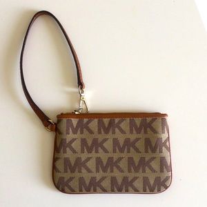 Michael Kors MK Jet Set Wristlet